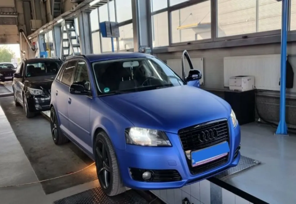 Buton secret descoperit în torpedoul unui Audi de inginerii de la RAR, la inspecția tehnică