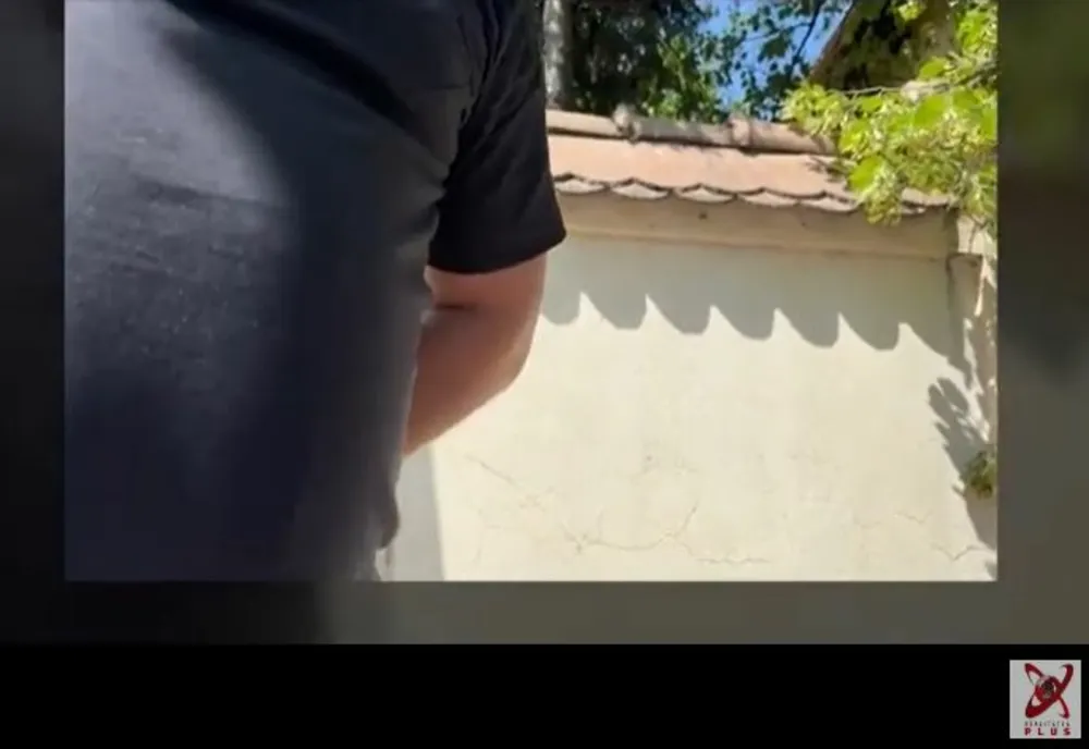 Echipa Realitatea, filată în timp ce îl aștepta pe Coldea VIDEO