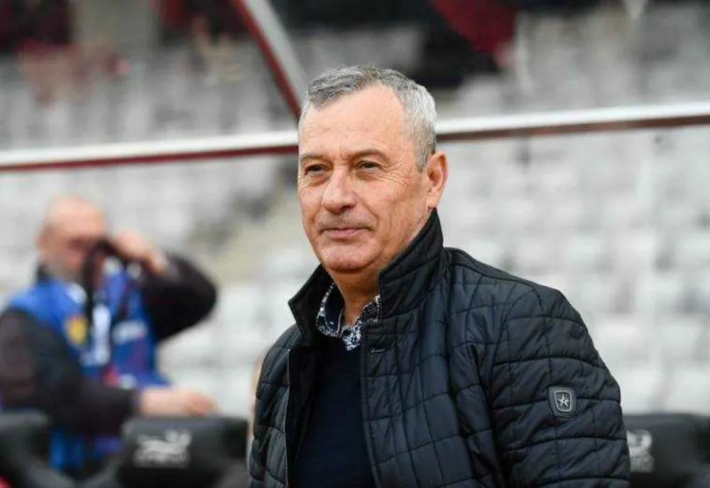 FOTBAL: ANTRENORUL MIRCEA REDNIC S-A DESPĂRȚIT DE UTA