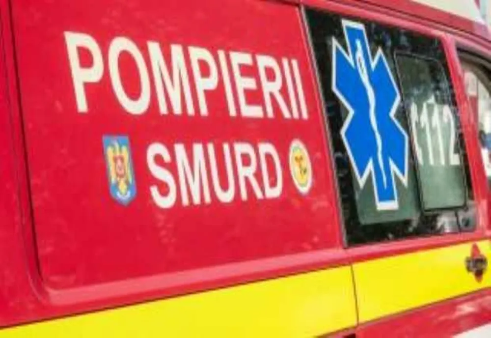 ACCIDENT PE DN 11 ÎN JUD. BACĂU. UN AUTOTURISM ȘI O AUTOUTILITARĂ S-AU CIOCNIT. MAȘINA A RICOȘAT ÎNTR-O BENZINĂRIE