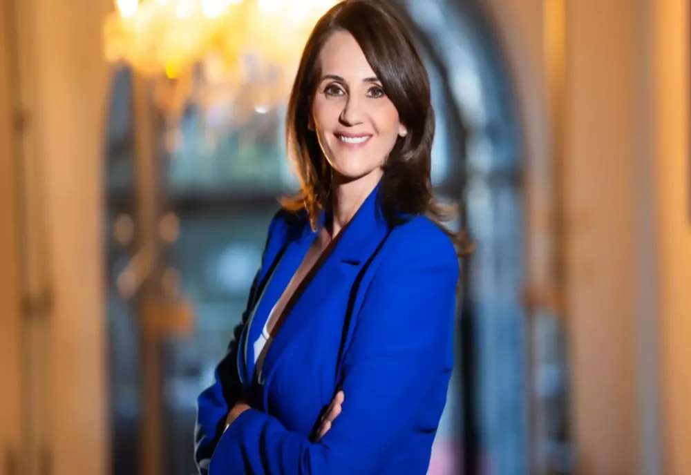 NICUȘOR DAN, PUS SĂ DEA EXPLICAȚII DESPRE FENTELE ȘPĂGARULUI DRAGOȘ ANASTASIU. ANCA ALEXANDRESCU: ”ESTE IREAL CĂ CEI DE LA PUTERE SE PREFAC CĂ NU ȘTIU DESPRE CE E VORBA!” 