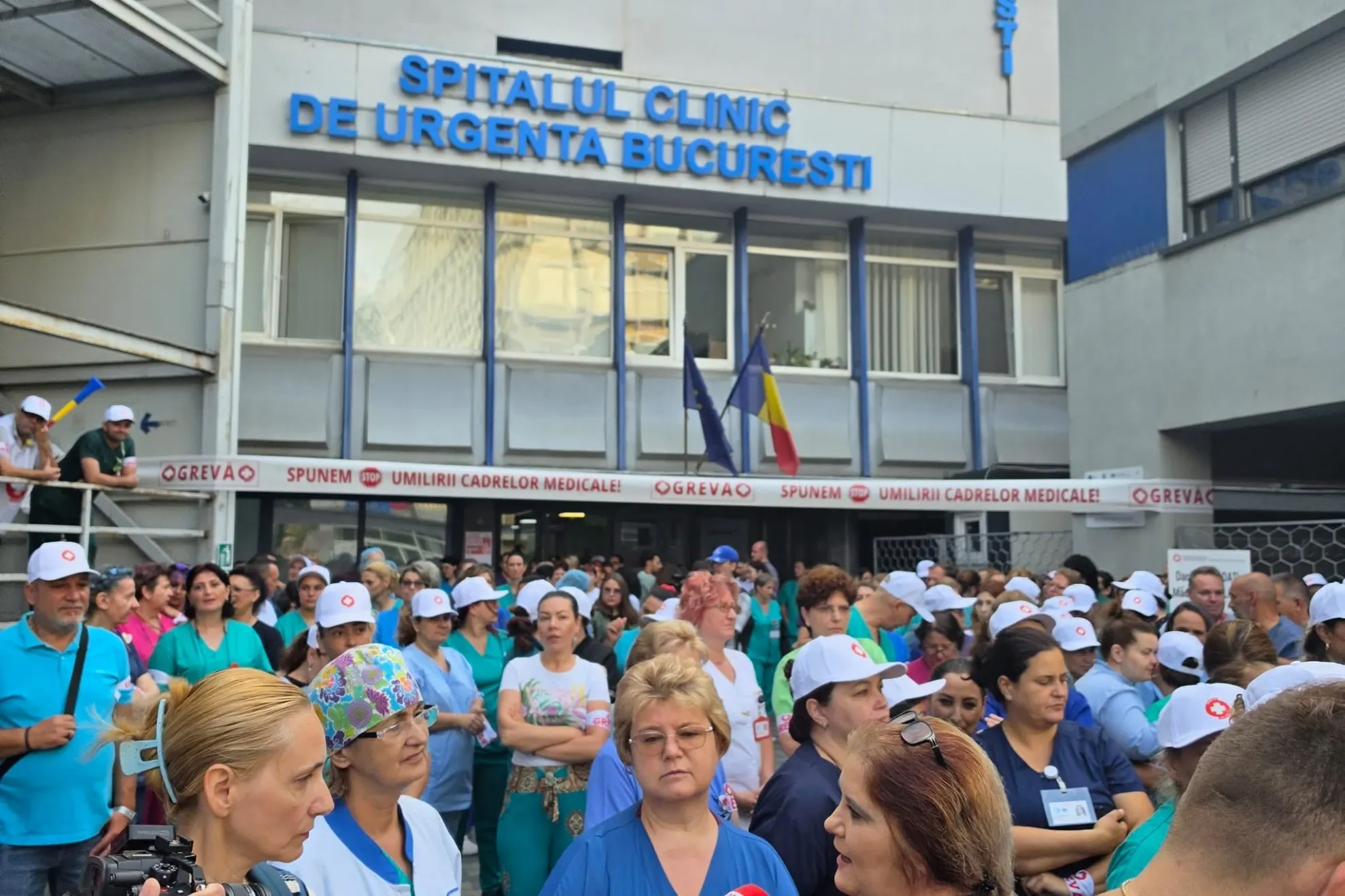 Greva suspendata in spitale