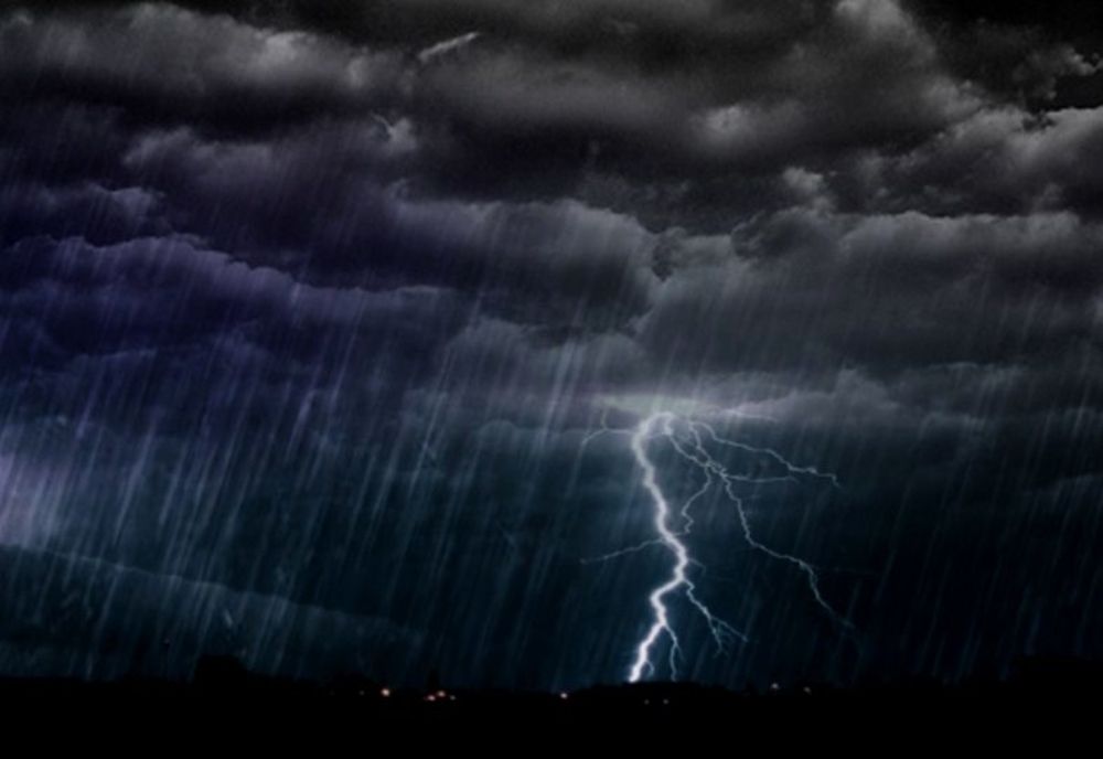 Se întorc furtunile - avertizare meteo pentru toată țara!