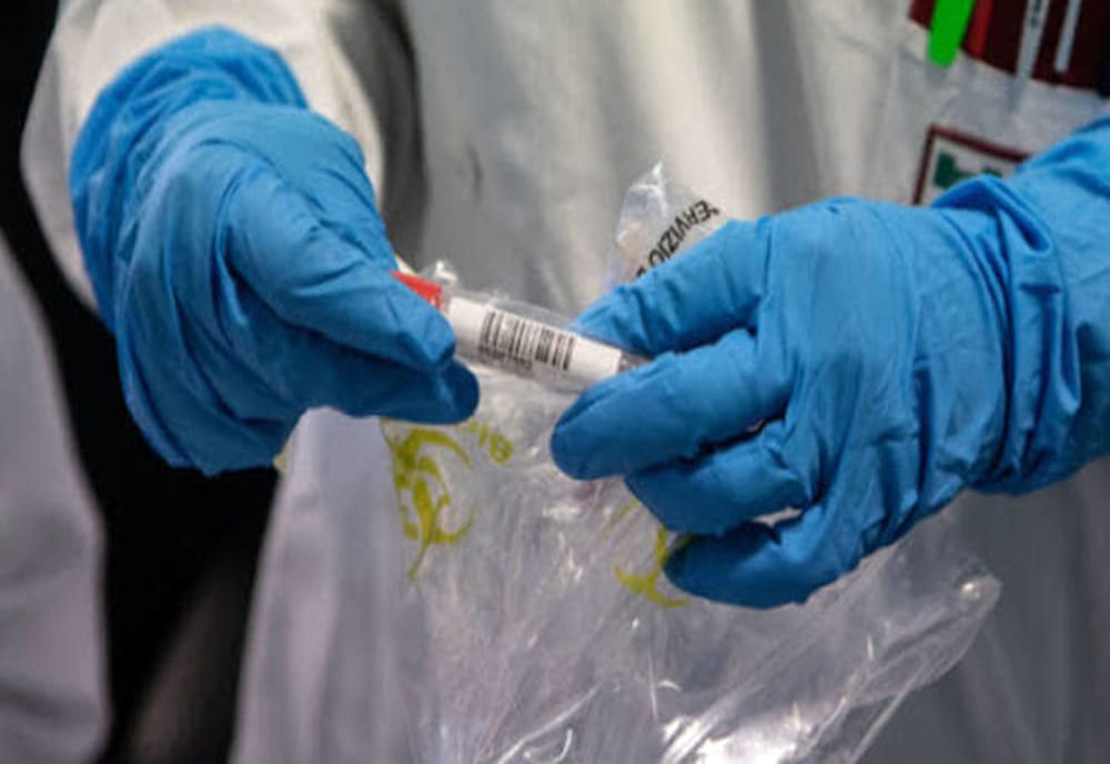 Bilanț coronavirus 15 septembrie: 1.111 cazuri noi, 51 de decese și 460 de persoane internate la ATI