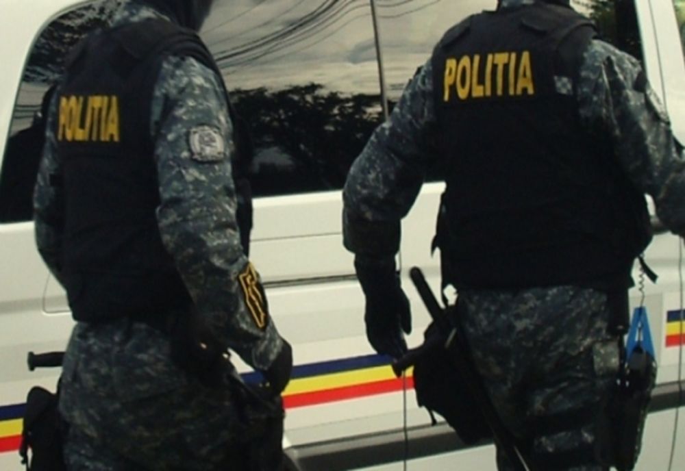 Bunuri sustrase, recuperate de poliţiştii din Sascut în urma unor percheziţii domiciliare