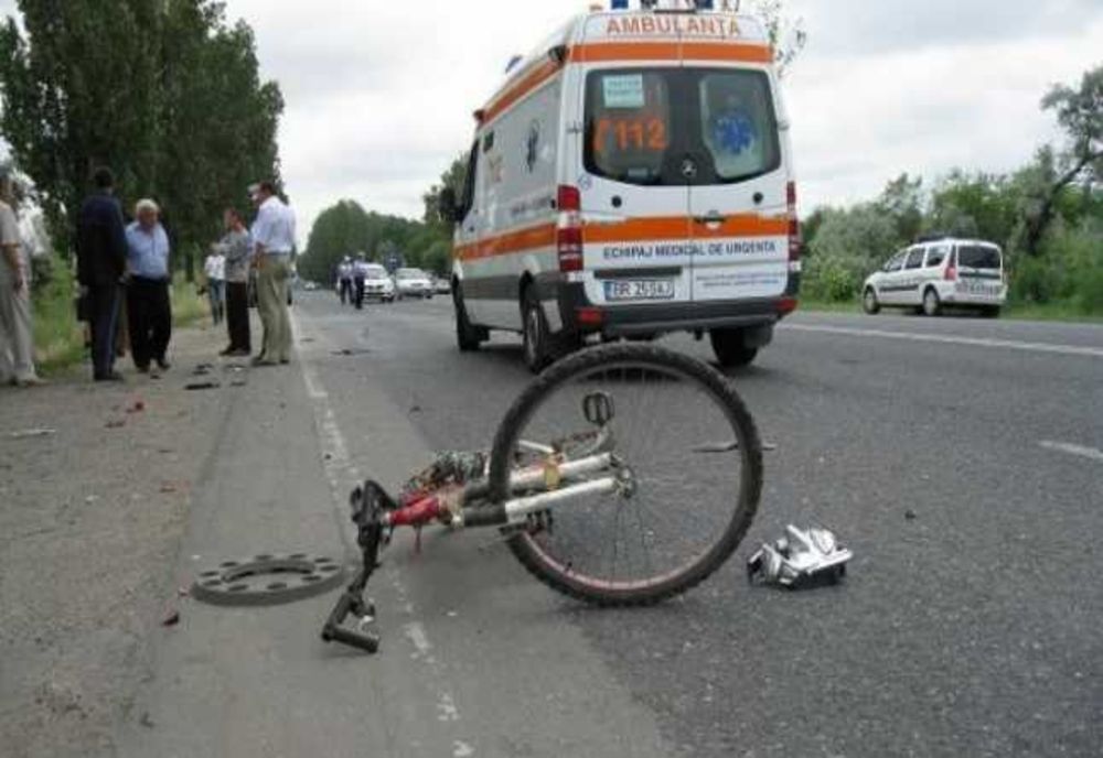 Nu a cedat trecerea și a provocat accident! O femeie a ajuns la spital