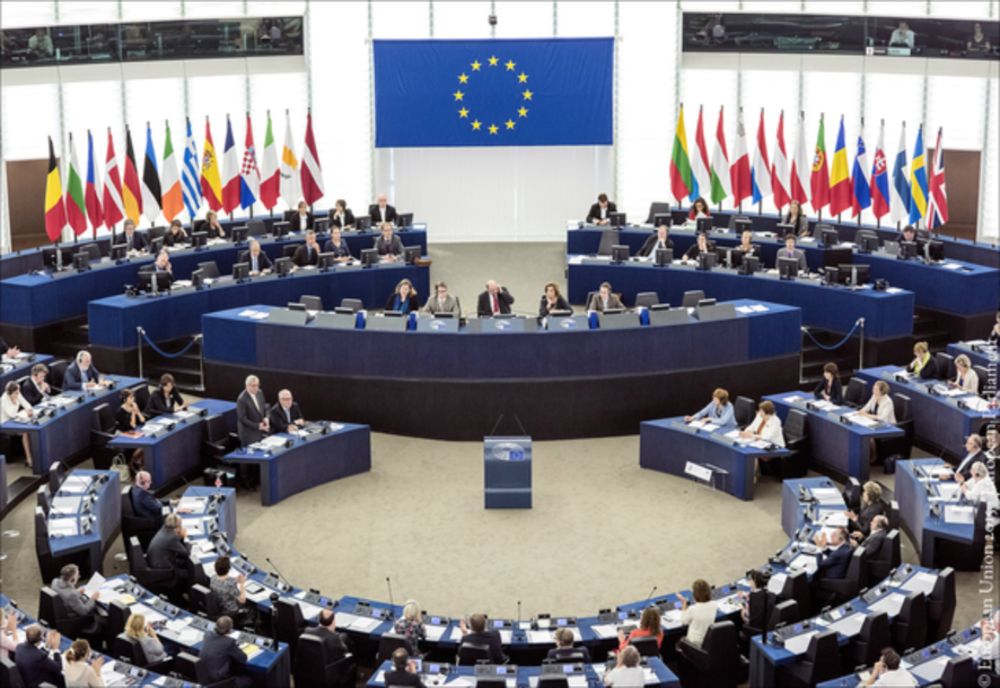 Parlamentul European interzice AI-ul pe dispozitivele de lucru ale eurodeputaților