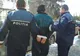 Patru tineri, reţinuţi după ce au snopit în bătaie un localnic