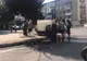 GALERIE FOTO:Apă pentru moineștenii afectați de avariile repetate. Pompierii și municipaliatea au amplasat câte un rezervor de 1.000 de litri de apă în șapte locații din Moinești