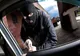 Reținuți de polițiști după ce au încercat să fure mai multe autoturisme