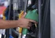 Compensarea cu 50 de bani pe litru de carburant s-ar putea prelungi și anul viitor - Anunțul ministrului Virgil Popescu