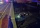 Accident spectaculos la Comănești! Un autoturism, “împins” ca la popice de pe pod direct în râu!