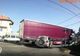 VIDEO: Prioritatea în giratoriu sau cum să-ți ia TIR-ul fața. Ce a pățit un șofer neatent, la Dofteana
