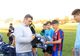 GALERIE FOTO/VIDEO: Echipament complet din Italia pentru copiii de la Textila Buhuși. Proiectul „Il Calcio per la Vita” este al unui fotograf român stabilit în Peninsulă
