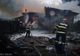 Doi copii și părinții lor sunt în stare gravă în urma unui incendiu puternic
