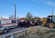 Accident înfiorător în Bacău. 2 muncitori bărbați care descărcau o remorcă AU MURIT, striviți de un stâlp de beton
